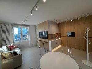 Palace View new modern studio Downtown Warsaw AC, Parking by Loanda