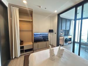 芭提雅市中心海滩公寓预定 高层海景房 紧邻海滩步行街 28f