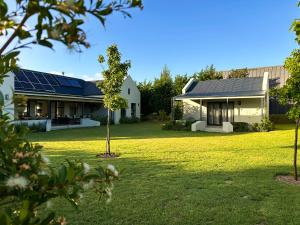 Kalm - Riverside living