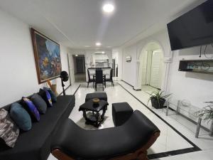 Espectacular apartamento de 4 alcobas en el Laguito