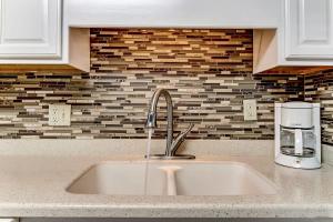 Beachfront Family Condo with Pool, Fishing, and Pier Access - Amelia By The Sea