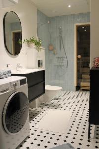 Cozy Scandinavian Apartment with Sauna & Free Parking