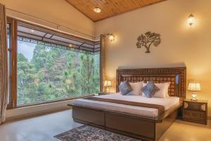 The Rajmahal Retreat I Vacations l Pet friendly & 3 Bedroom Villa I Family Events I Sky Bonfire I Kasauli By Exotic Stays