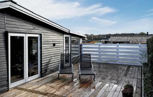 1 Bedroom Beautiful Home In Sjølund