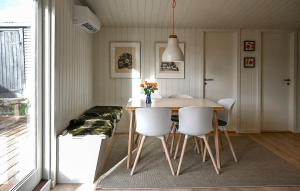 1 Bedroom Beautiful Home In Sjølund