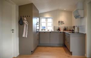 1 Bedroom Beautiful Home In Sjølund