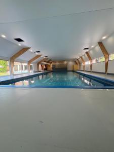 Chalet Séquoia 140, nature, piscine,2 chiens Ok