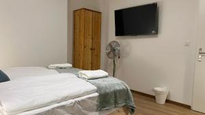 Lovely 3BR Apartment with Balcony near Rennweg station