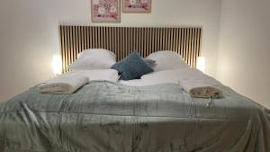 Lovely 3BR Apartment with Balcony near Rennweg station