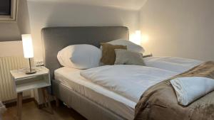 Lovely 3BR Apartment with Balcony near Rennweg station