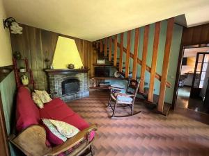 Casa con giardino e vista sulle montagne