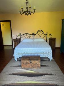 Casa con giardino e vista sulle montagne