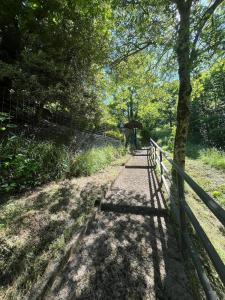 Casa con giardino e vista sulle montagne