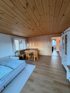 Sonniges Apartment im Zentrum mit Bergblick