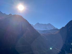 Maso Florindo, Looking at the mountains