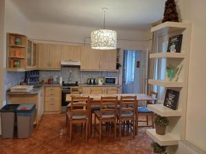 Albert Apartment near MVM Dome