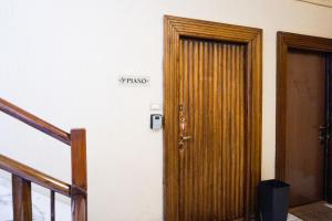 Easy Room italy Balcony Grand Apartments