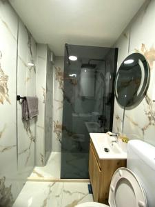 Apartment Lake story