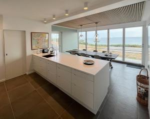 Modern Beach House With Fantastic Sea View