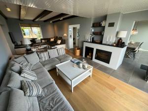 Modern Beach House With Fantastic Sea View