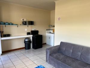 Cute Tranquil Pool Side Apartment