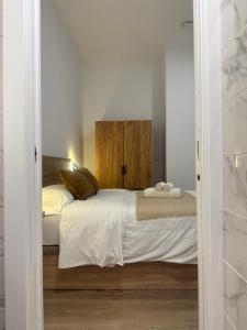 APARTAMENTOS ZONA 5 Justo al lado de la ESTACIÓN DE TREN Y BUS MARÍA ZAMBRANO