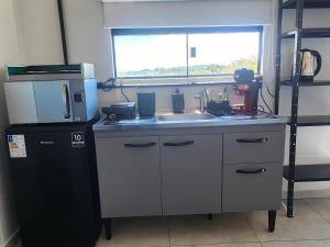 Ap Conteiner, 2 piso, studio moderno com vista 7min da praia de carro