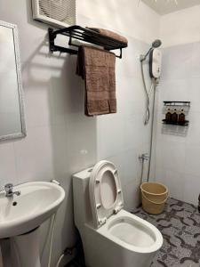 New Cozy Studio House, Center of General Luna