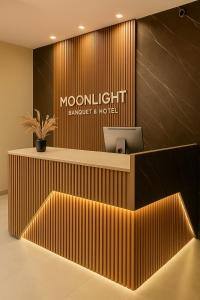 Moonlight banquet & Hotel