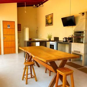 SUÍTES PRIVATIVA em Brotas -