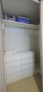 Apto novo 2 quartos 2 banheiros garagem e varanda com churrasqueira