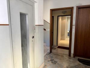 HOST4U - In Centro a Imperia con Balcone - Casa Margherita