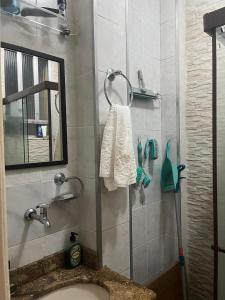 Cozy apartment in Copacabana next to the beach and metro