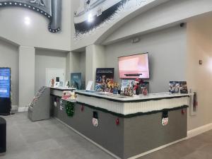 3 beds DisneyFree Shuttle