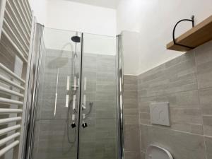 HOST4U - Vista Valle a pochi passi dalla Stazione e Centro di Imperia