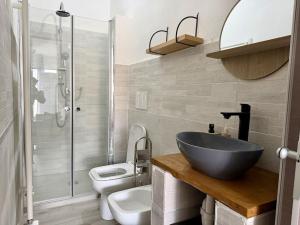 HOST4U - Vista Valle a pochi passi dalla Stazione e Centro di Imperia