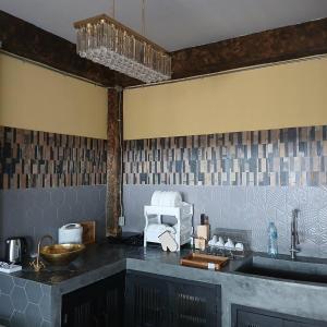 Tim T Studio Art of living