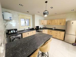 3BRs Magnificant City Center Tranquil Apartment