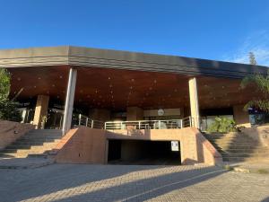 Habitacion Villa Allende metros del golf para mujer