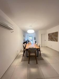 Habitacion Villa Allende metros del golf para mujer