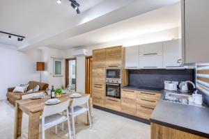 NEW - Stylish 1-Bedroom Maisonette near Ta Xbiex Marina by SF HOMES