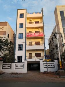 HOTEL RVS SQUARe