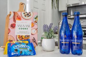 16 PPL - 5 min to Brickell & Bars - King Beds - Hot Tub - Massage Chair - Games