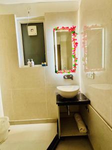 Premium 1BHK Apartment - Near Rapid Metro - Gurugram