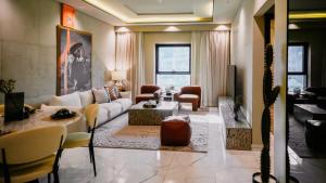 شقة فاخرة بغرفتي نوم - موقع مميز - تصميم فاخر 106