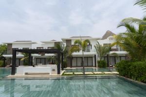 Direct entry pool villa with 2 bedrooms