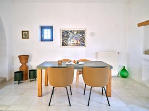 Leticia Villa with pool with amazing sea views, Paros