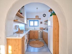 Leticia Villa with pool with amazing sea views, Paros