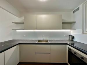 Villa Venezia Garda lake view Jacuzzi