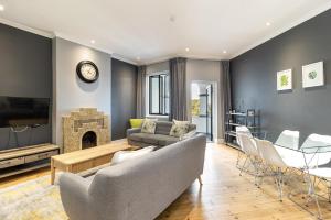 Central Green Point Apartment